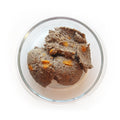 Nourriture pour chiens aux insectes dans une barquette. Nourriture humide pour chiens. Nourriture aux insectes de Ofrieda